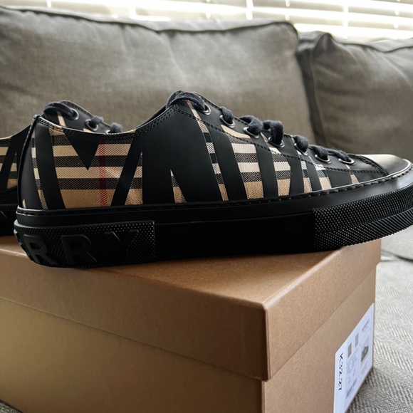 Men’s Burberry Jack M low - Picture 4 of 12